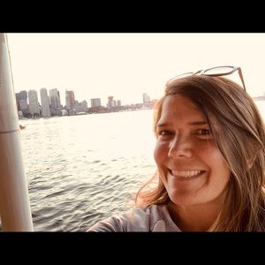 Meet your Posher, Angie